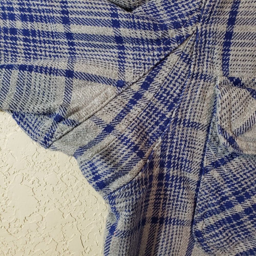 Duluth Trading Shirt Blue Plaid Burlyweight Flannel, Size Medium - Picture 5 of 9